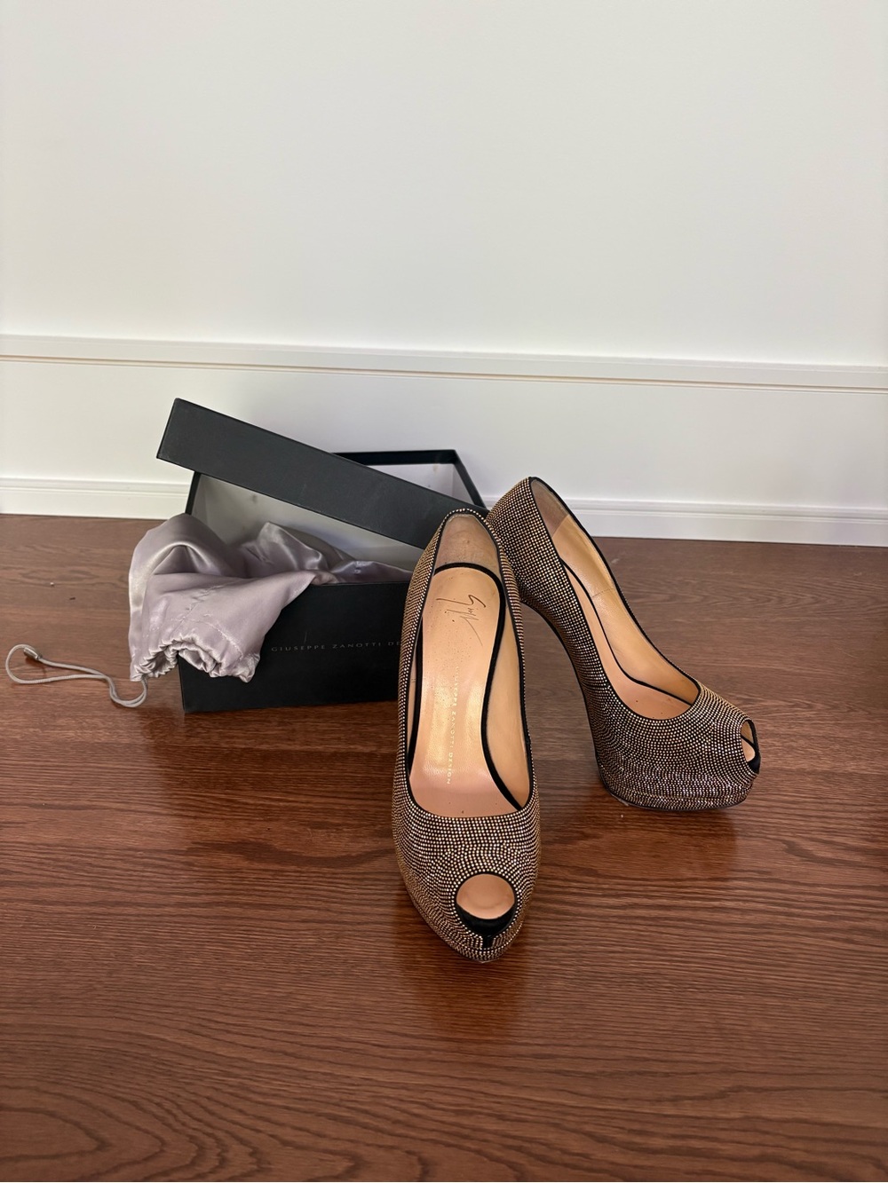 Vero Cuoio stilettos